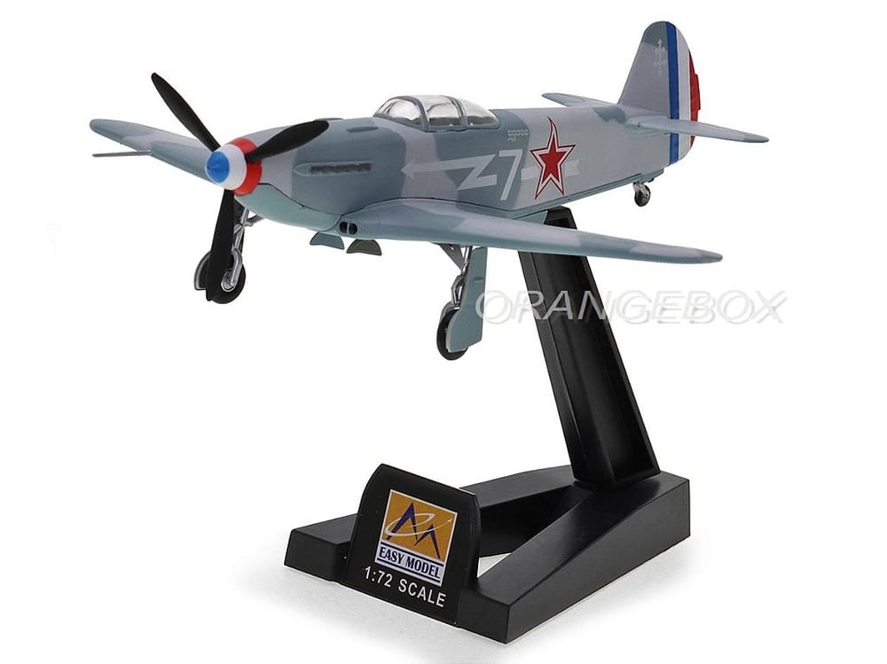 Avião Soviet Yak-3 Ist Guards Fighter Division 1945