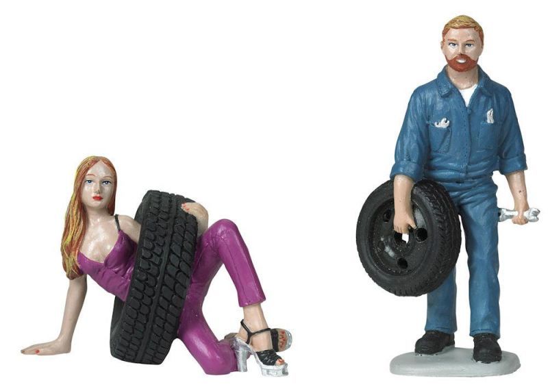 Set Figuras Val + Gary Tire Brigade
