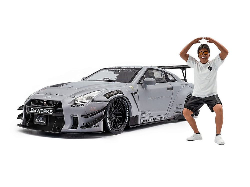 Nissan GT-R (R35) Liberty Walk Body Kit Type 2.0 2024 + Kato San Figure