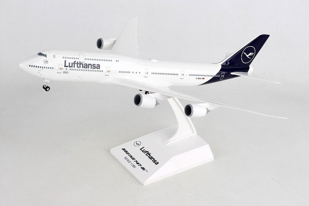 Avião Lufthansa 747-8i